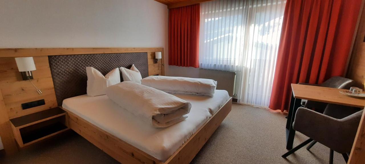 Hotel Gsallbach Kaunertal Extérieur photo